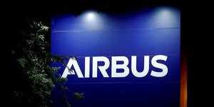 Airbus et airasia revoient les conditions d'une commande de centaines d'appareils