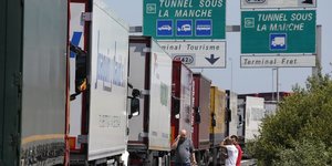 Brexit Calais camions