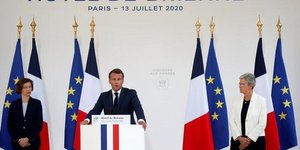 Emmanuel Macron ministre des Armes