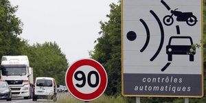 France: droite et extreme droite contre les 80 km/h sur la route