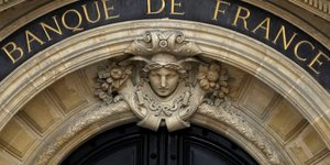 La banque de france appelle a plus de reformes