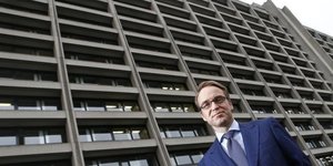La Bundesbank presse Paris de donner le bon exemple budgétaire