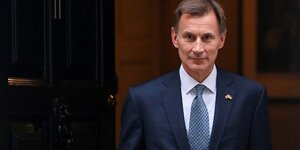 Le ministre britannique des finances jeremy hunt a downing street a londres