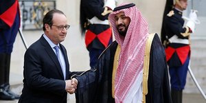 Le prsident Franois Hollande recevant le vice-prince hritier de l'Arabie saoudite, Mohamed Bin Salman, lundi 27 juin, au palais de l'lyse.