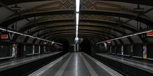 Metros et trafic routier perturbes par la greve en catalogne