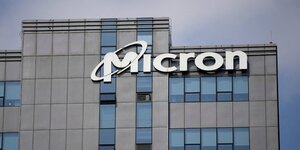 Photo d'archives: le logo de la societe micron technology est visible sur son bureau a shanghai