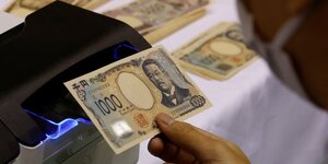Un billet de yen japonais dans une imprimerie de l& 39 office national d& 39 impression des billets de la banque du japon, a tokyo