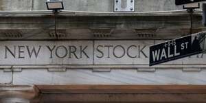 Vue de l& 39 entree de nyse wall street a new york, etats-unis.